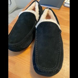 ❌SOLD UGG men’s ascot slippers size 12 ❌